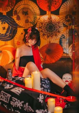 丰满大胸年轻寡妇